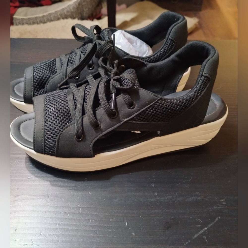Leticei cut-out lace up sandal sneakers